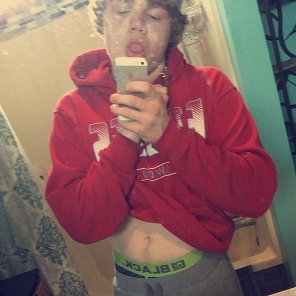 Meet your Posher, Devin - Picture 1 of 1